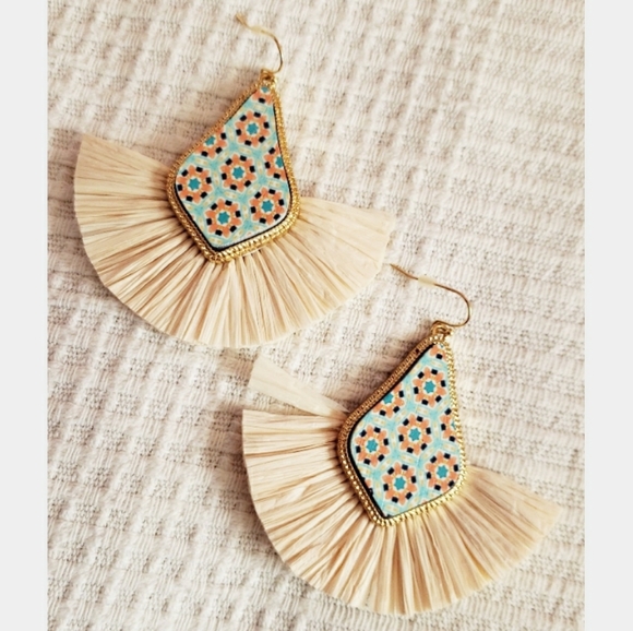 Jewelry - Earrings